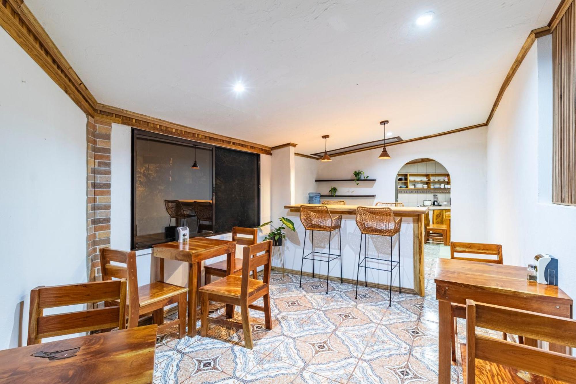 Montefresco Boutique Hostel Monteverde Ngoại thất bức ảnh